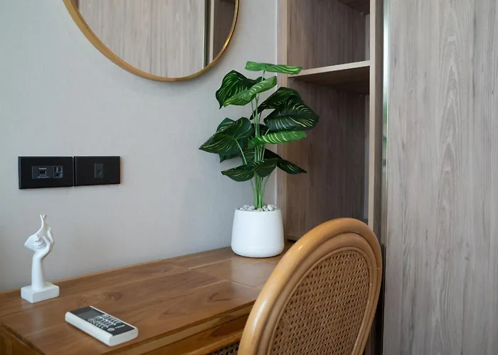 5 Star Centric 1bd Sukhumvit Bangkok